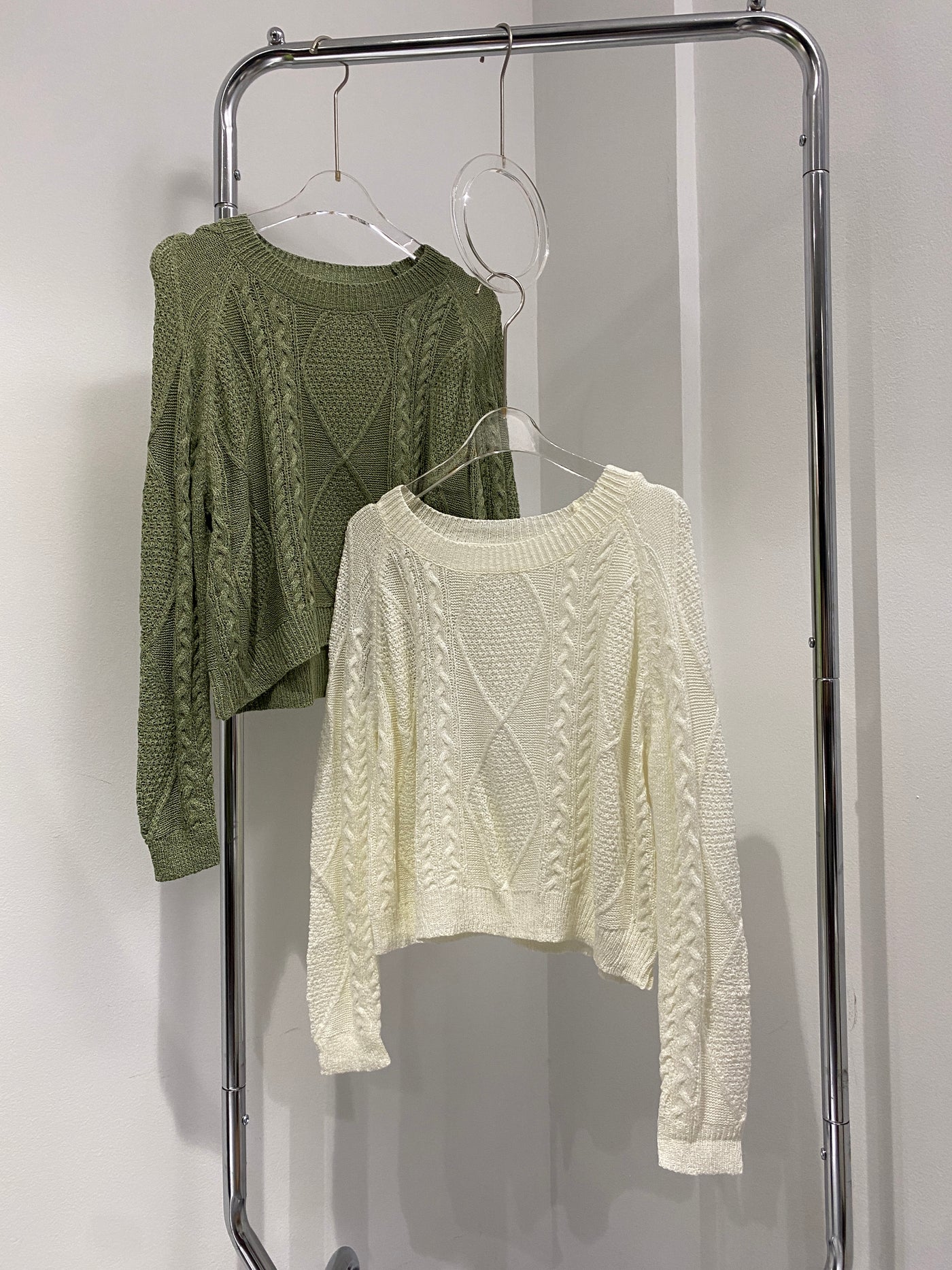 Cable Knit Round Neck Sweater - White